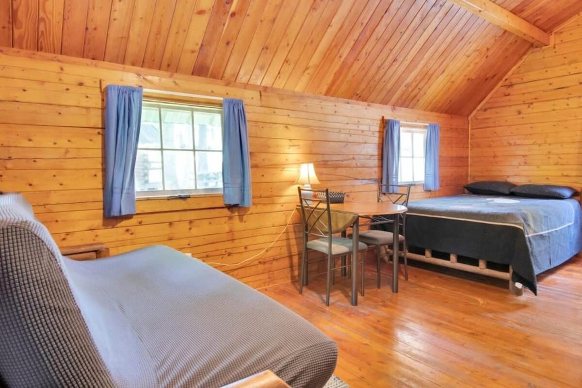 Secluded Rustic Cabin With Views Bloomington Bagian luar foto